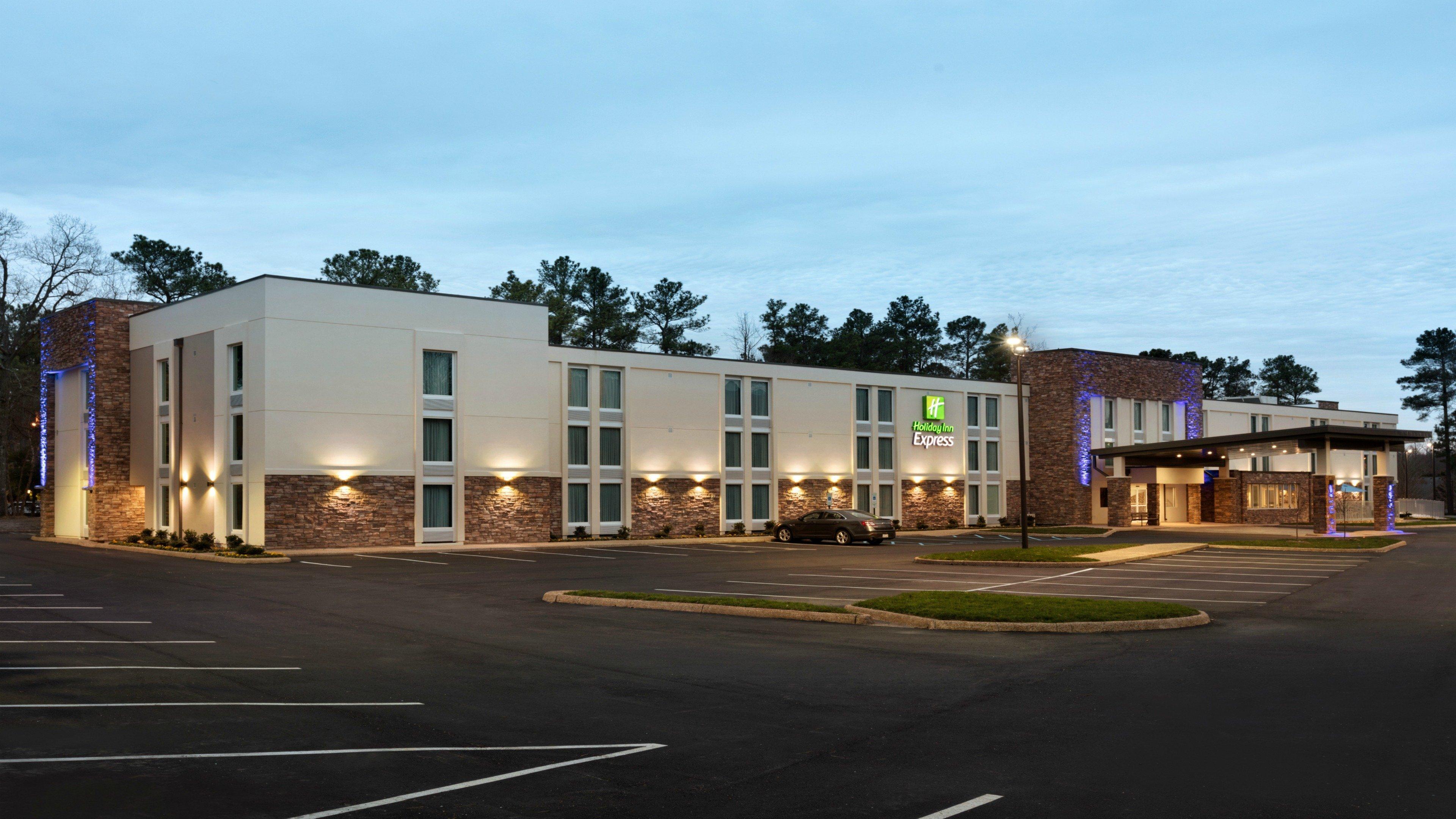 Holiday Inn Express - Williamsburg Busch Gardens Area By Ihg Екстериор снимка